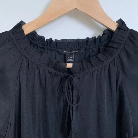 Banana Republic lightweight silky satin ruffle neck flutter sleeve top - Picture 3 of 6